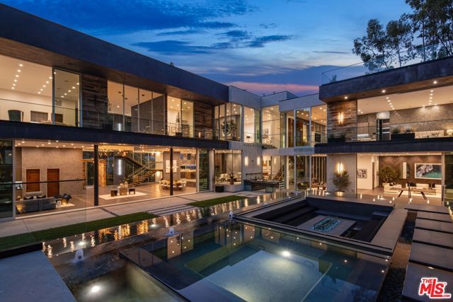 1116 Chantilly Road, Los Angeles, CA 90077