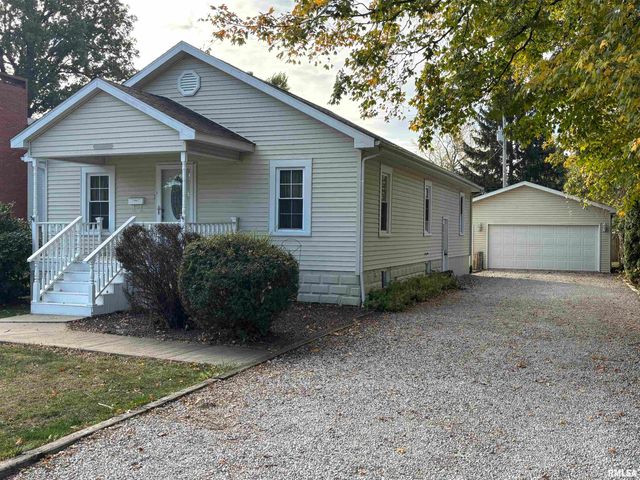 1310 W FRANKLIN Street, Taylorville, IL 62568