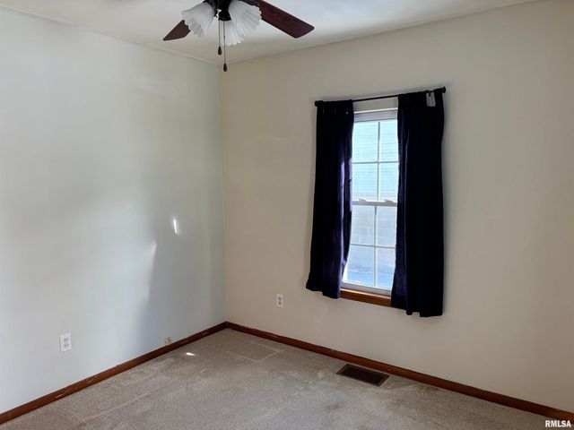 1310 W FRANKLIN Street, Taylorville, IL 62568