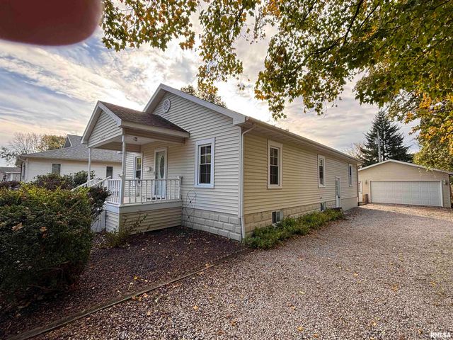 1310 W FRANKLIN Street, Taylorville, IL 62568