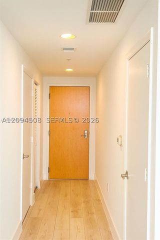 253 NE 2nd St 3307, Miami, FL 33132