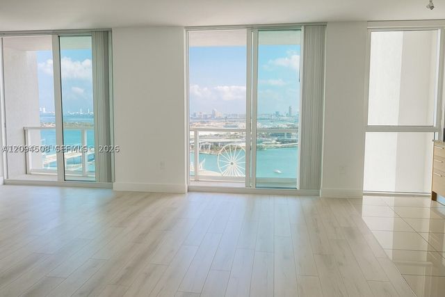 253 NE 2nd St 3307, Miami, FL 33132