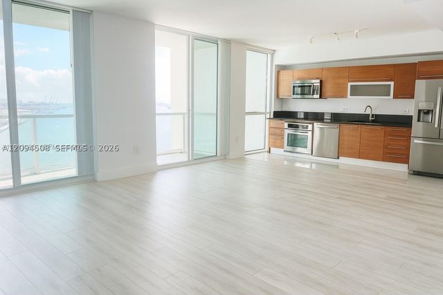 253 NE 2nd St 3307, Miami, FL 33132
