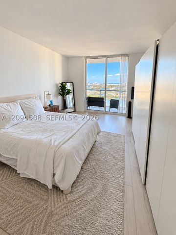 253 NE 2nd St 3307, Miami, FL 33132