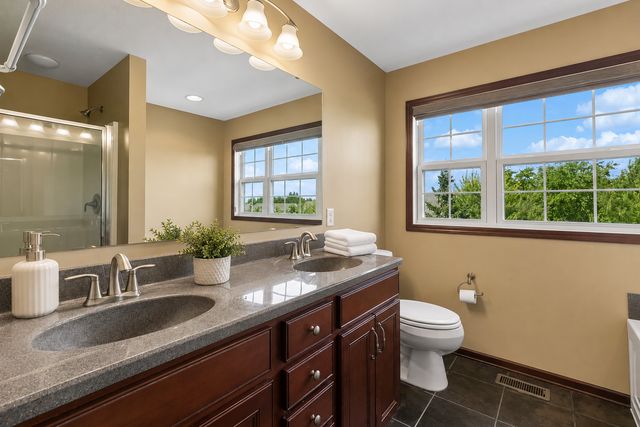 10002 Gentian Drive, Eden Prairie, MN 55347