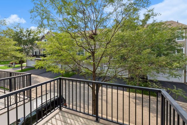 10002 Gentian Drive, Eden Prairie, MN 55347