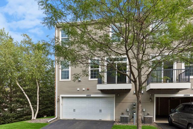 10002 Gentian Drive, Eden Prairie, MN 55347