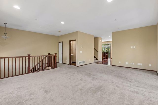 10002 Gentian Drive, Eden Prairie, MN 55347