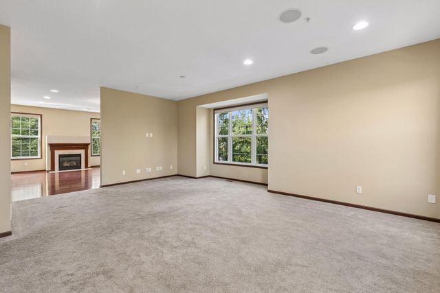 10002 Gentian Drive, Eden Prairie, MN 55347