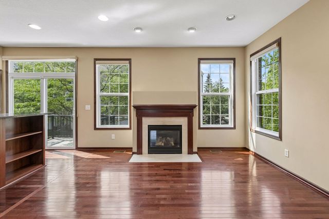 10002 Gentian Drive, Eden Prairie, MN 55347