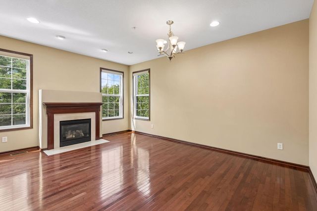 10002 Gentian Drive, Eden Prairie, MN 55347