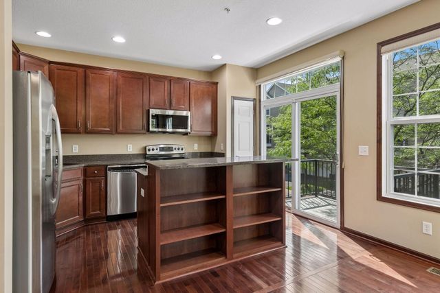 10002 Gentian Drive, Eden Prairie, MN 55347