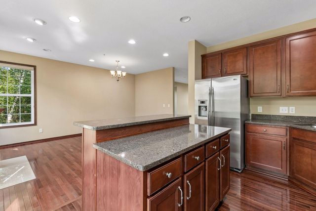 10002 Gentian Drive, Eden Prairie, MN 55347