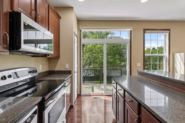 10002 Gentian Drive, Eden Prairie, MN 55347