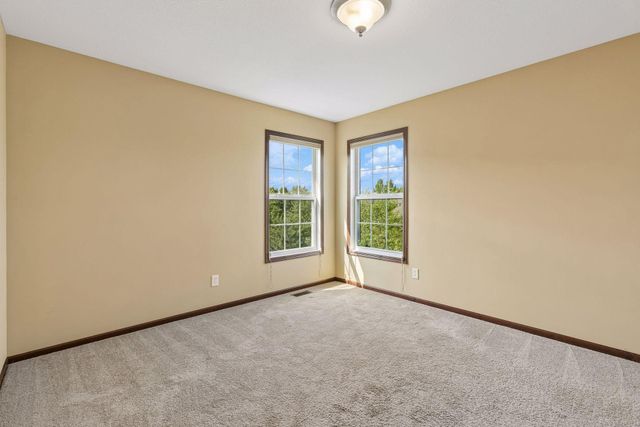 10002 Gentian Drive, Eden Prairie, MN 55347