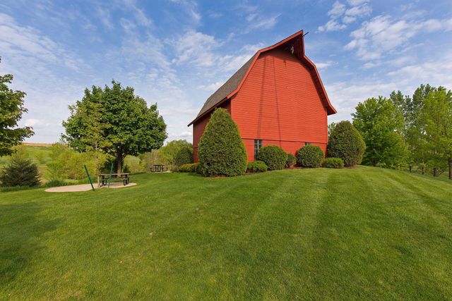10002 Gentian Drive, Eden Prairie, MN 55347