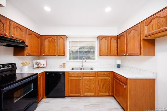 103 Madrid, Universal City, TX 78148