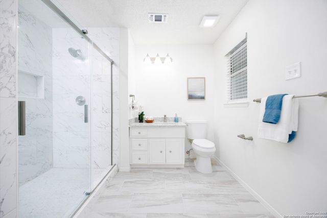 103 Madrid, Universal City, TX 78148