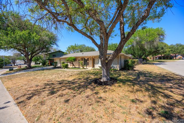 103 Madrid, Universal City, TX 78148