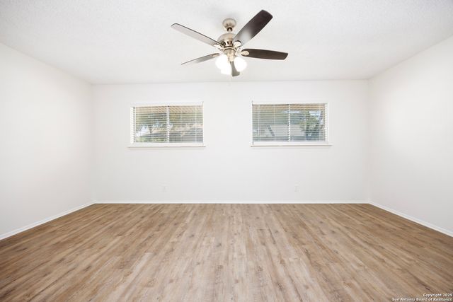 103 Madrid, Universal City, TX 78148