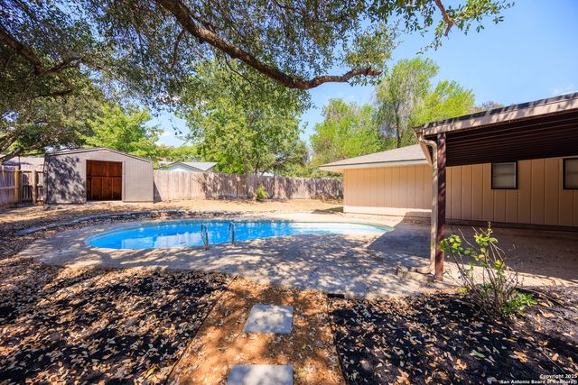 103 Madrid, Universal City, TX 78148