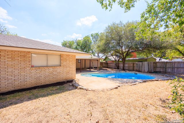103 Madrid, Universal City, TX 78148