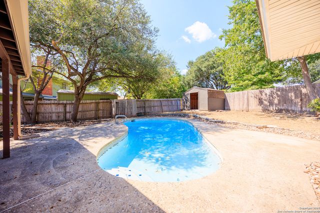 103 Madrid, Universal City, TX 78148