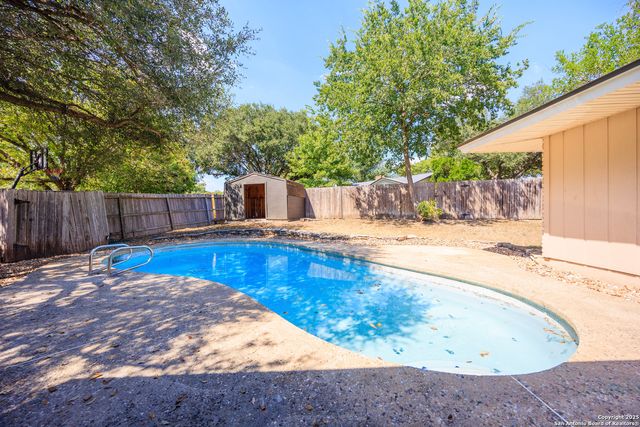 103 Madrid, Universal City, TX 78148