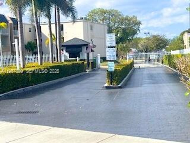 7705 SW 86th St B-213, Miami, FL 33143