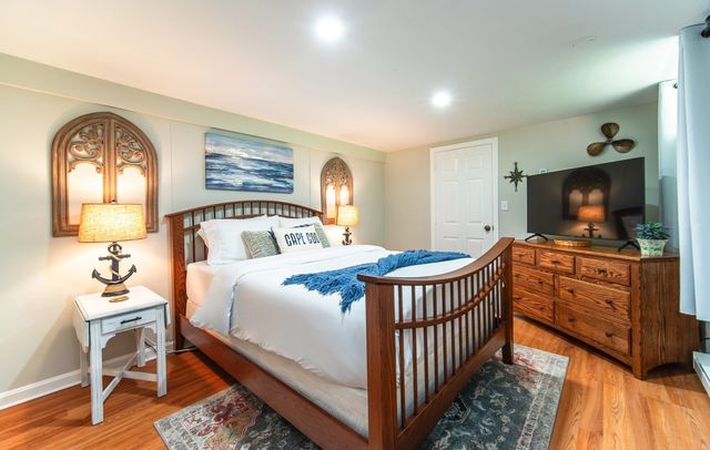 945 Santuit Newtown Rd, Barnstable, MA 02648