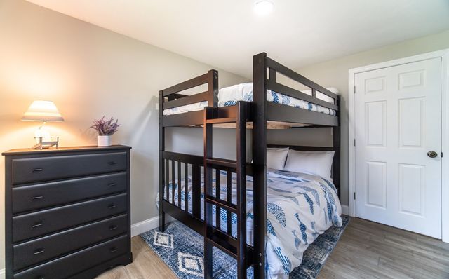 945 Santuit Newtown Rd, Barnstable, MA 02648