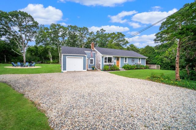 945 Santuit Newtown Rd, Barnstable, MA 02648
