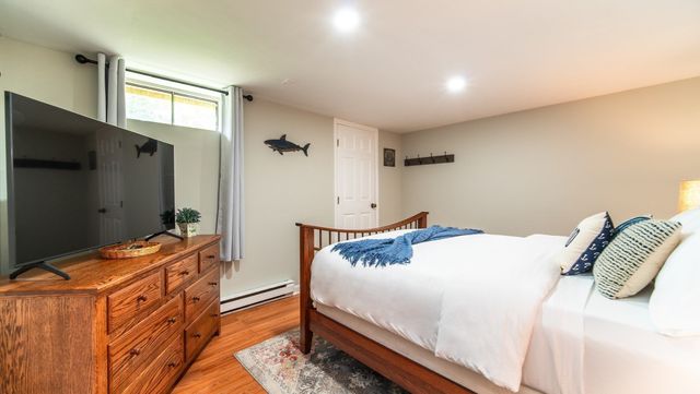 945 Santuit Newtown Rd, Barnstable, MA 02648