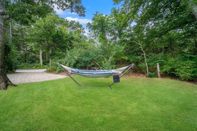 945 Santuit Newtown Rd, Barnstable, MA 02648