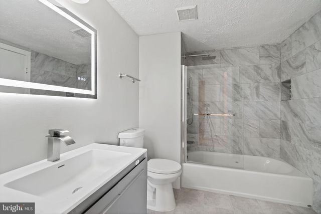 8336 CLAREMONT WOODS DR, Alexandria, VA 22309