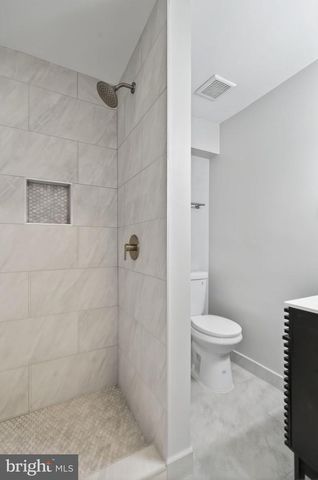 8336 CLAREMONT WOODS DR, Alexandria, VA 22309