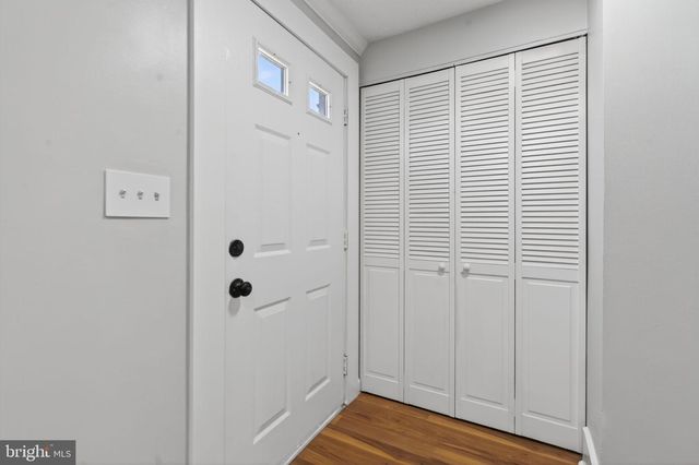 8336 CLAREMONT WOODS DR, Alexandria, VA 22309