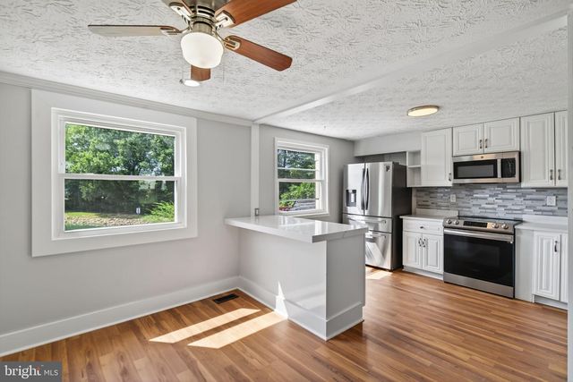 8336 CLAREMONT WOODS DR, Alexandria, VA 22309