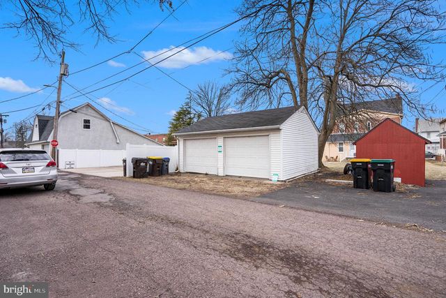 515 N BROAD ST, Lansdale, PA 19446