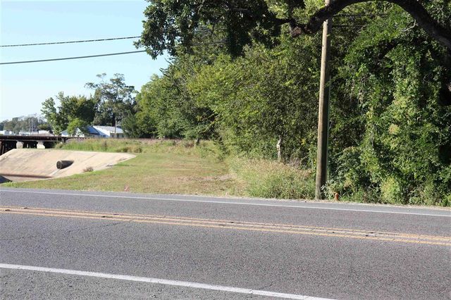 2705 E Napoleon Street, Sulphur, LA 70663