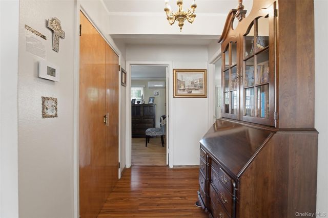 1610 Astor Avenue, Bronx, NY 10469