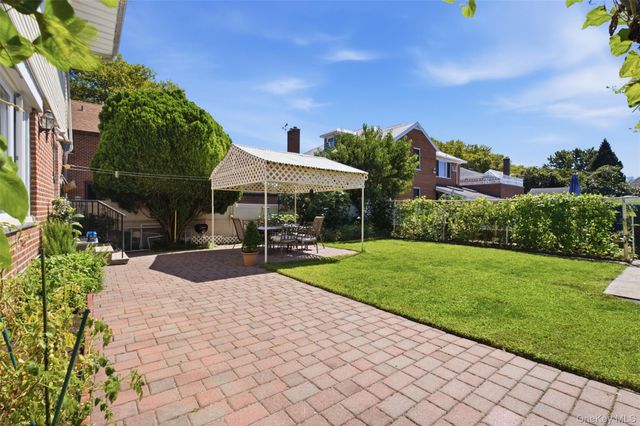 1610 Astor Avenue, Bronx, NY 10469