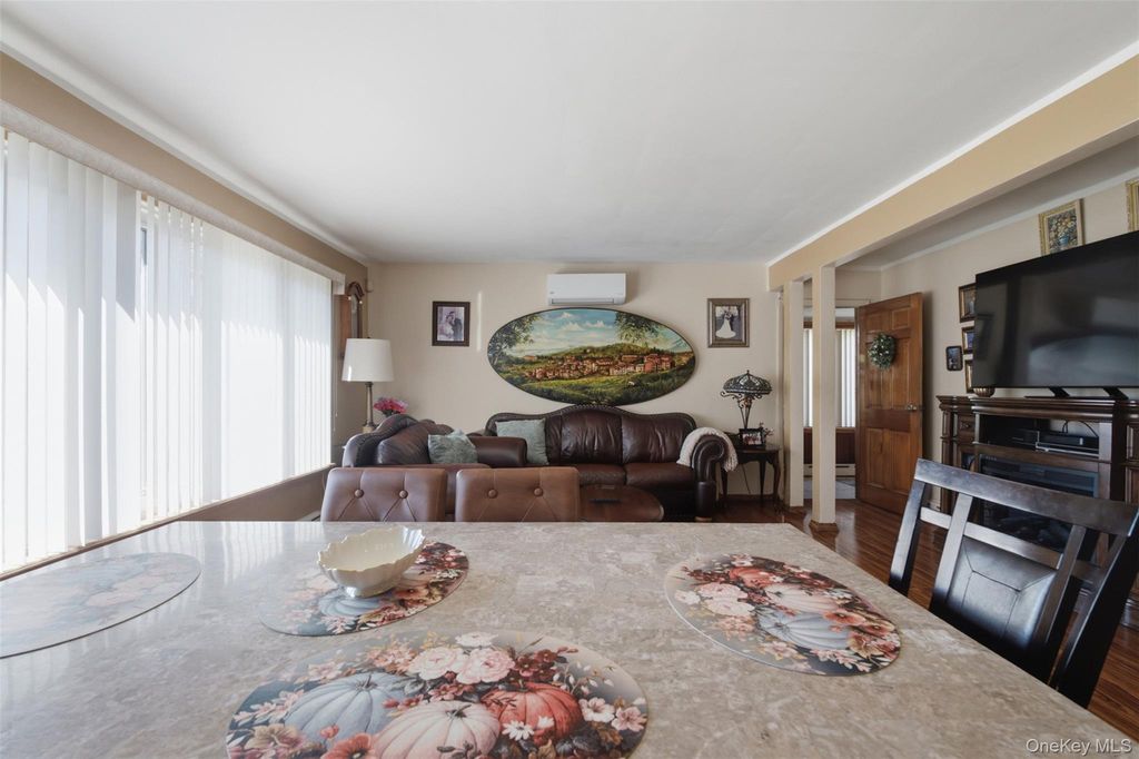 1610 Astor Avenue, Bronx, NY 10469 — photo 4