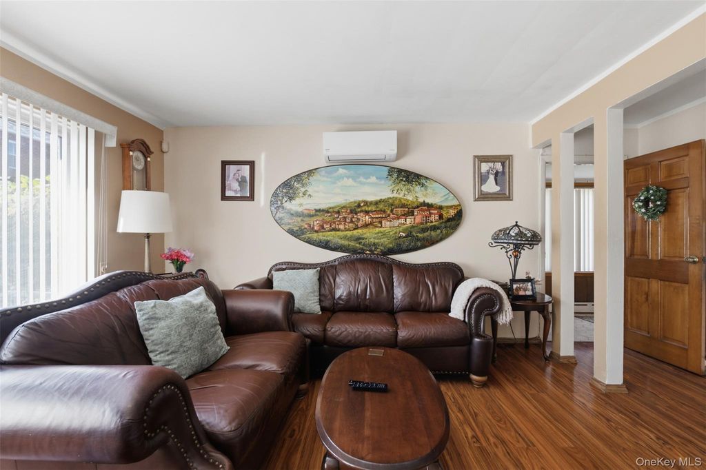 1610 Astor Avenue, Bronx, NY 10469 — photo 5