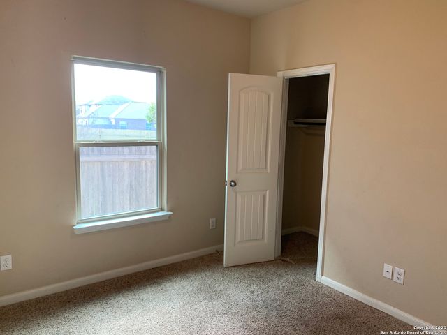3511 DUNLAP FLDS, Converse, TX 78109