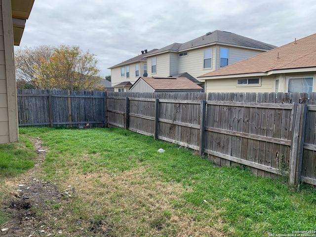 3511 DUNLAP FLDS, Converse, TX 78109
