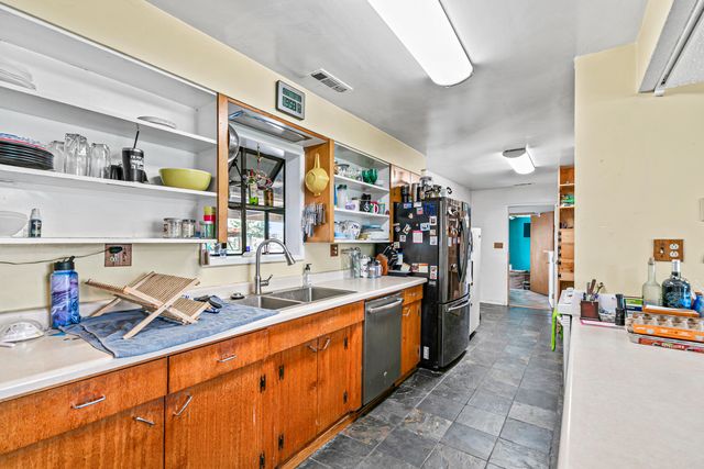 3200 Hanley Road, Central Point, OR 97502