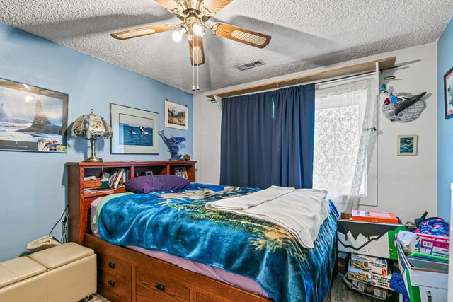 3200 Hanley Road, Central Point, OR 97502