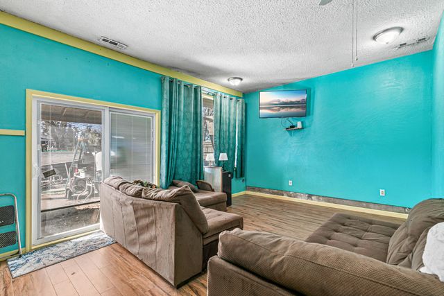 3200 Hanley Road, Central Point, OR 97502