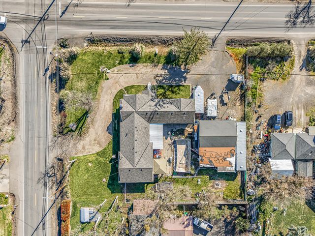 3200 Hanley Road, Central Point, OR 97502